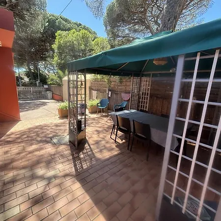 Au Port D'hyeres Avec Terrasse, Veranda Et Clim - Proche Plages Et Commerces - Fr-1-335-158